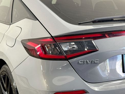 Used 2025 Honda Civic Sport image 36