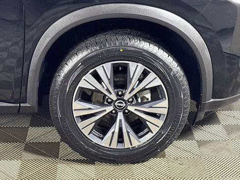 Used 2023 Nissan Rogue SV FWD image 22