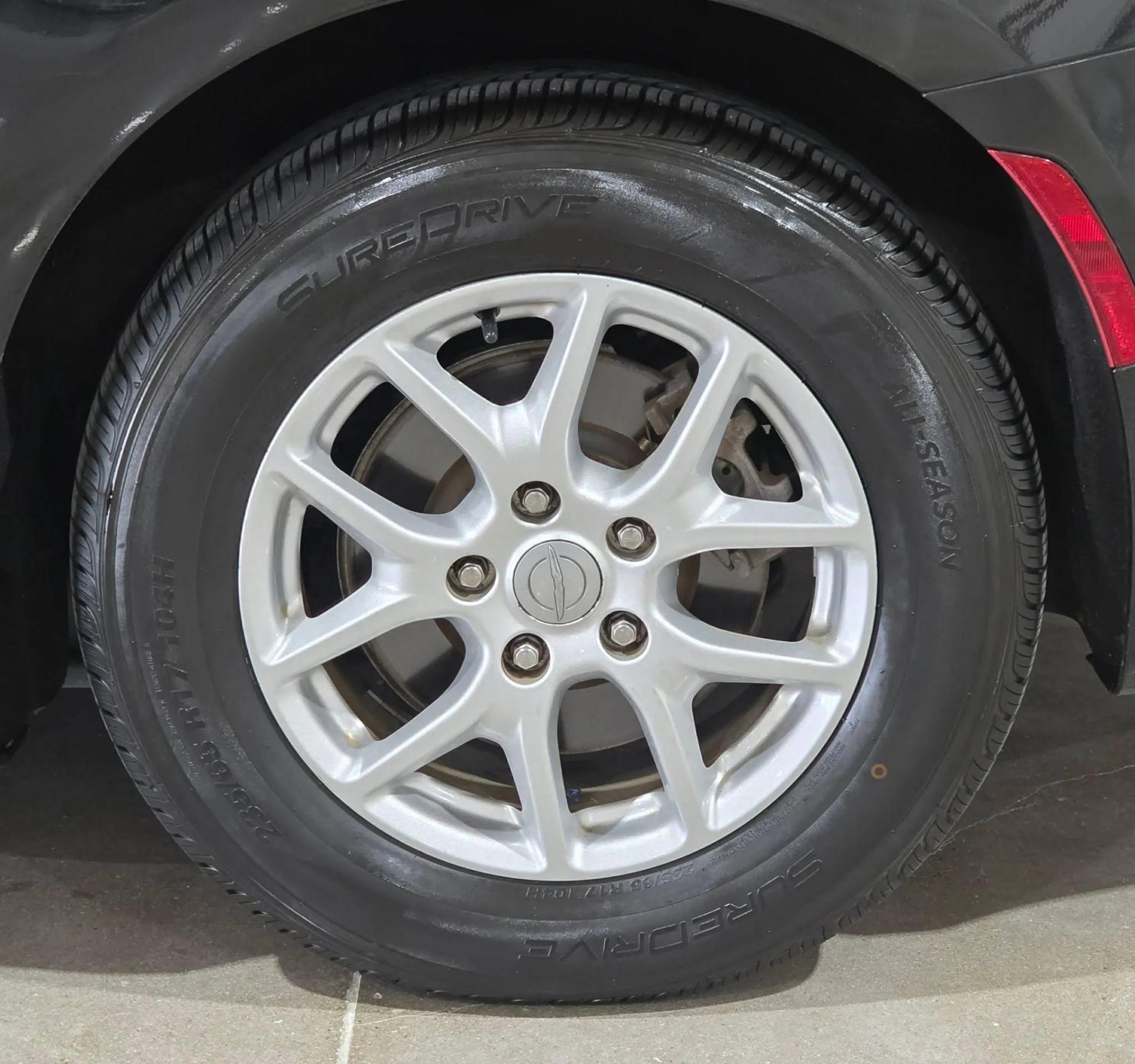 Used 2017 Chrysler Pacifica Touring FWD image 30