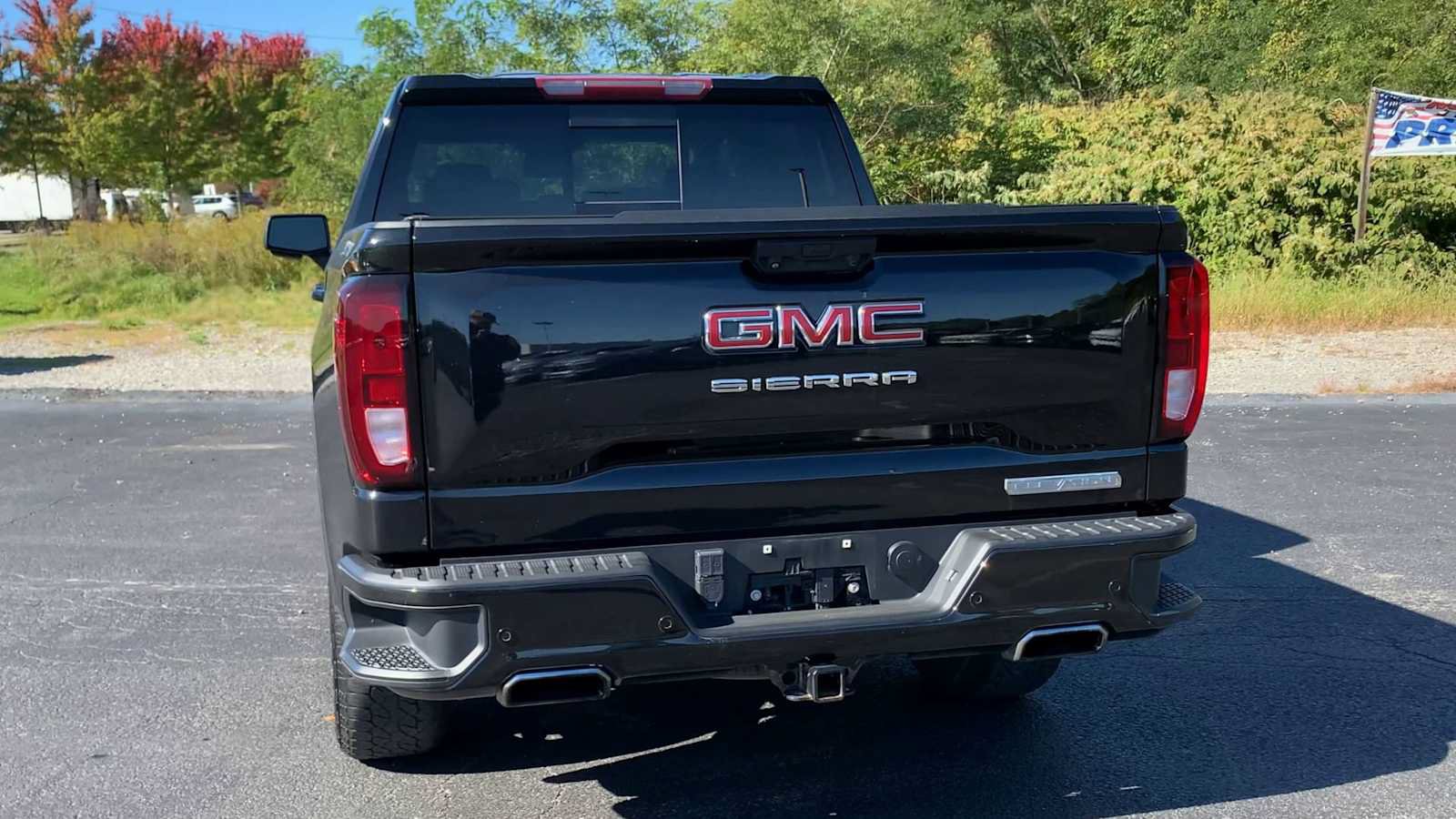 Used 2023 GMC Sierra 1500 Elevation w/ Elevation Premium Package AWD/4WD image 7