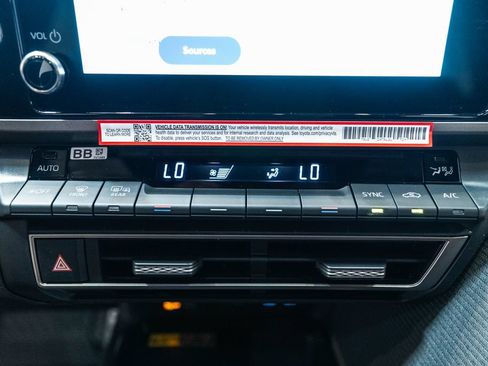 Certified 2026 Toyota Camry Hybrid FWD image 27