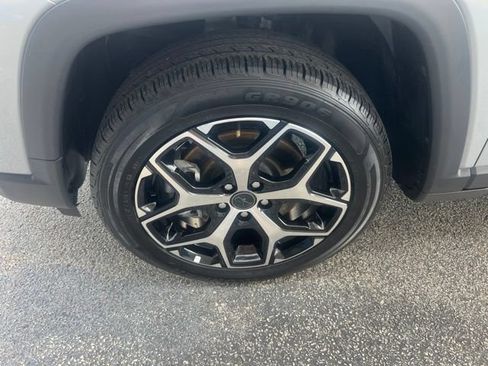 Used 2025 Jeep Compass Limited AWD/4WD image 5