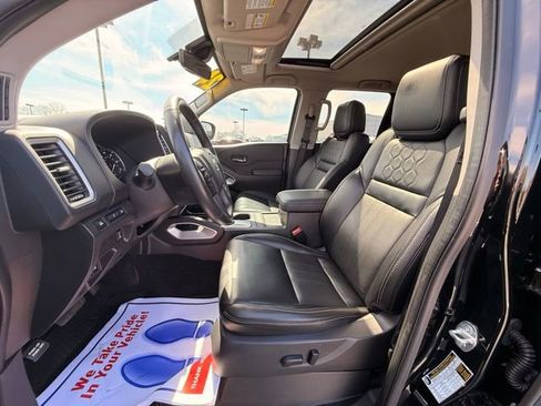 Certified 2024 Nissan Frontier SL w/ Technology Package image 14