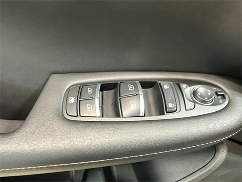 Used 2023 INFINITI QX50 Luxe image 23