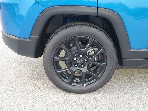 New 2026 Jeep Compass Latitude image 7