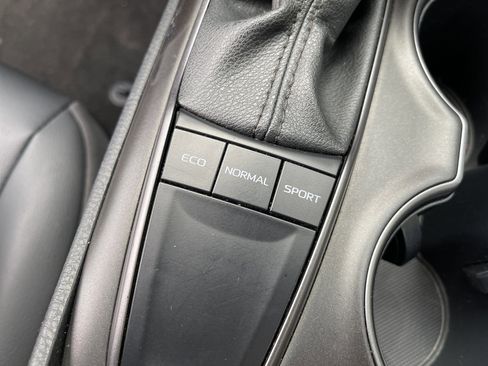 Used 2023 Toyota Camry SE image 28