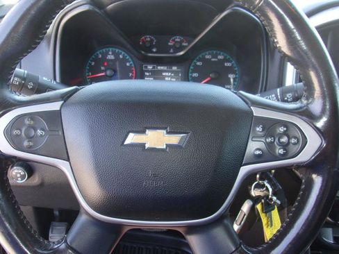 Used 2015 Chevrolet Colorado LT w/ LT Convenience Package image 11