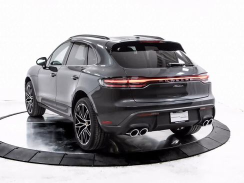 Certified 2025 Porsche Macan image 3