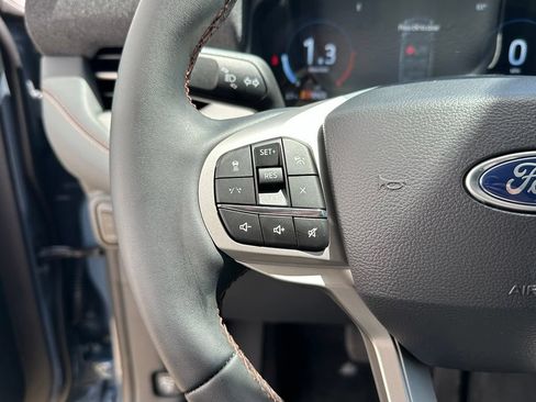 New 2026 Ford Explorer Active AWD/4WD image 9