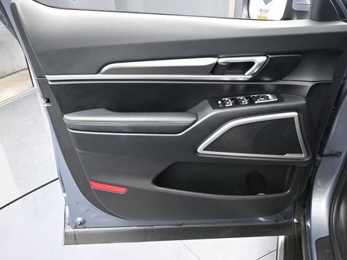 Used 2022 Kia Telluride LX image 12