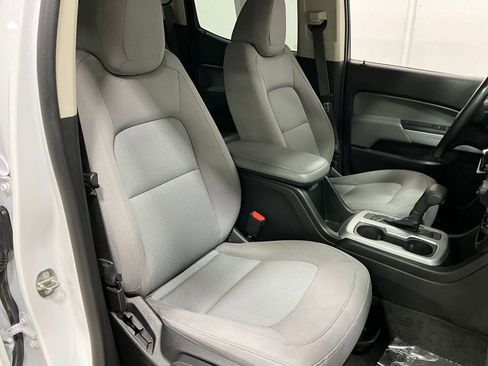 Used 2018 Chevrolet Colorado LT w/ LT Convenience Package AWD/4WD image 9