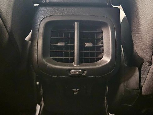 Used 2015 Jeep Cherokee Latitude image 35