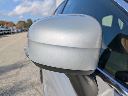 Certified 2023 Volvo XC60 B5 Ultimate w/ Climate Package image 12