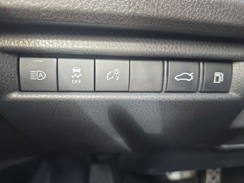 Certified 2025 Toyota Camry SE image 25