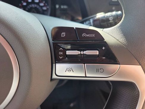 Used 2023 Hyundai Elantra SEL w/ Preferred Accessory Package image 26