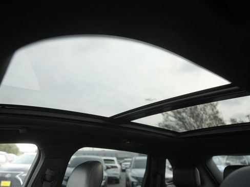 Used 2018 Lincoln MKX Reserve w/ Driver Assistance Package image 11