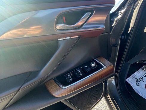 Used 2017 MAZDA CX-9 Signature image 15