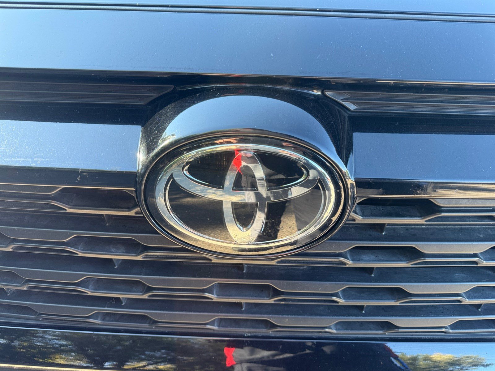 Used 2025 Toyota RAV4 LE AWD/4WD image 22