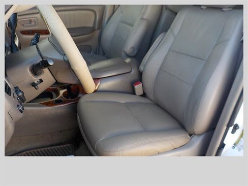 Used 2006 Toyota Tundra Limited image 2