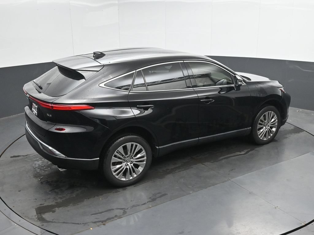 Used 2024 Toyota Venza XLE AWD/4WD image 32