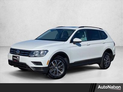 Used 2020 Volkswagen Tiguan SE w/ Panoramic Sunroof Package