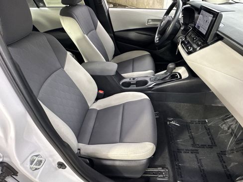 Used 2024 Toyota Corolla LE image 31