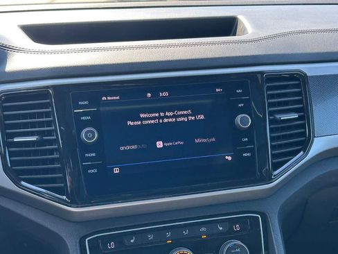 Used 2020 Volkswagen Atlas Cross Sport SEL image 21