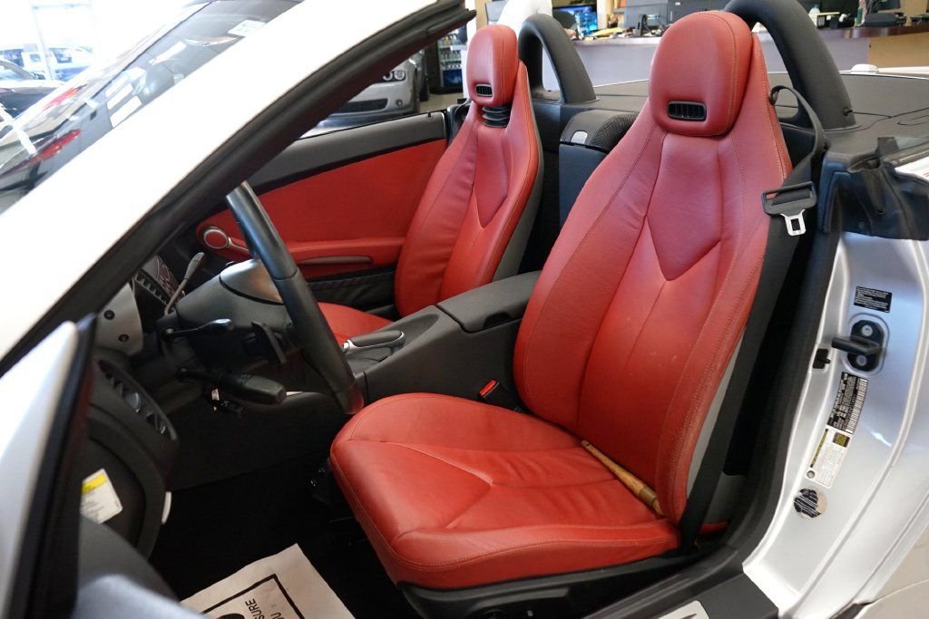 Used 2009 Mercedes-Benz SLK 300 image 4