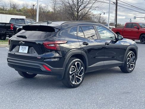 Certified 2025 Chevrolet Trax RS w/ Sunroof Package image 15