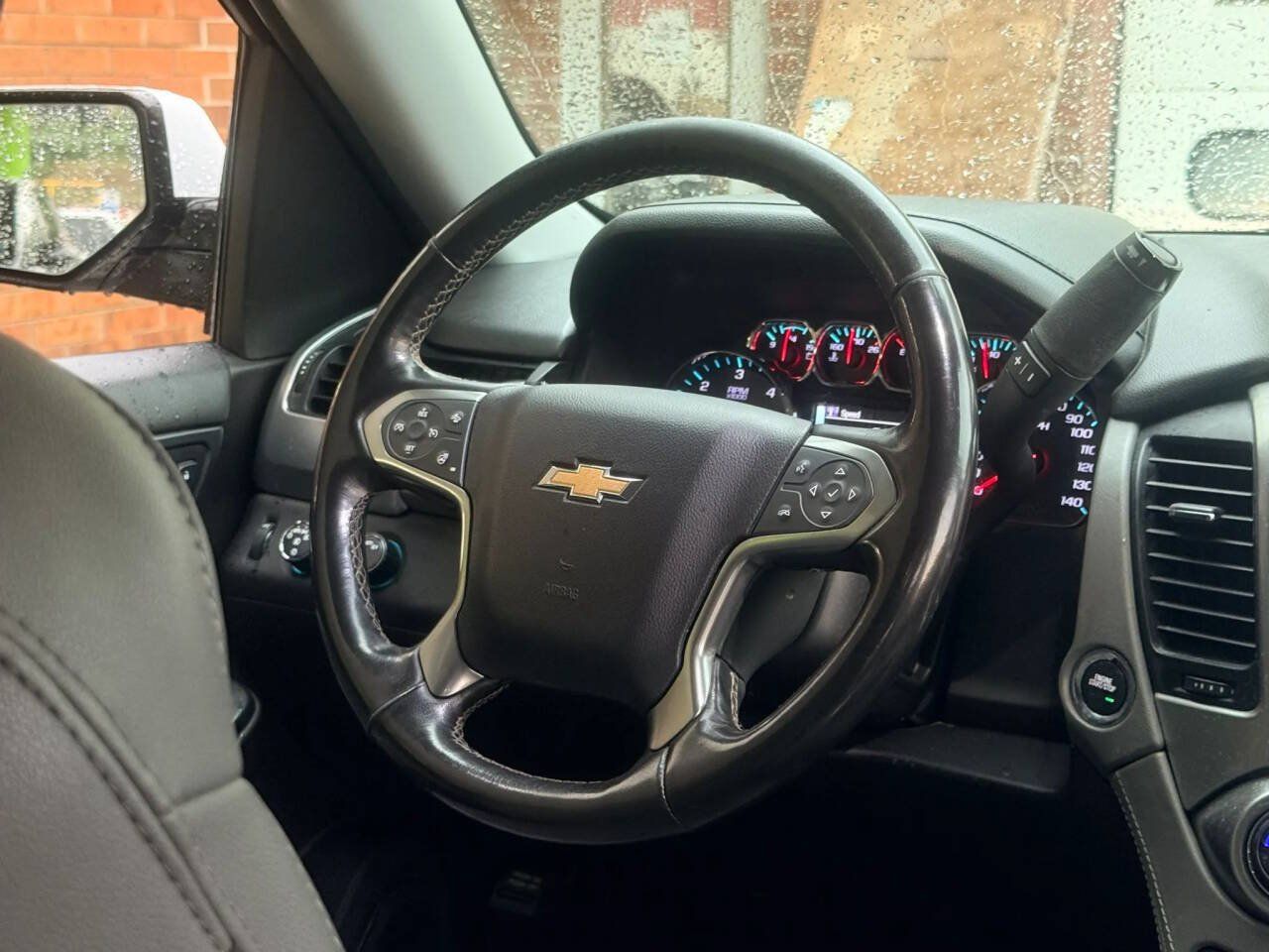 Used 2019 Chevrolet Suburban LT w/ Luxury Package AWD/4WD image 32