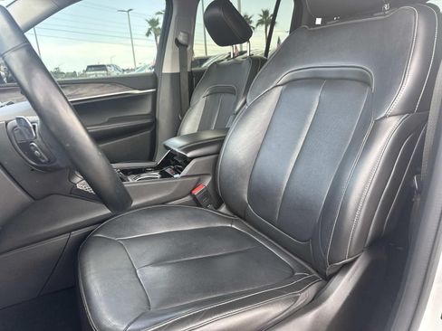 Used 2022 Jeep Grand Cherokee Limited RWD image 17