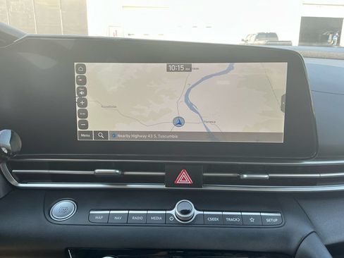 Used 2025 Hyundai Elantra SEL FWD image 26