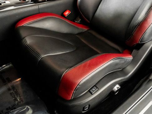 Used 2015 Nissan GT-R Black Edition image 27