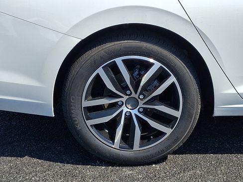 New 2026 Volkswagen Jetta SE FWD image 5