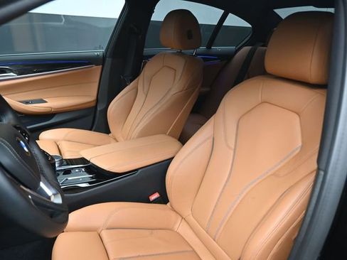 Used 2022 BMW 540i w/ Premium Package image 19