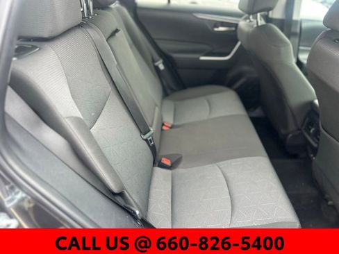Used 2025 Toyota RAV4 XLE AWD/4WD image 7