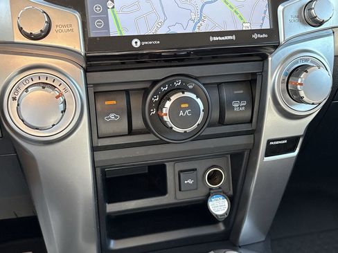 Used 2020 Toyota 4Runner SR5 Premium image 20