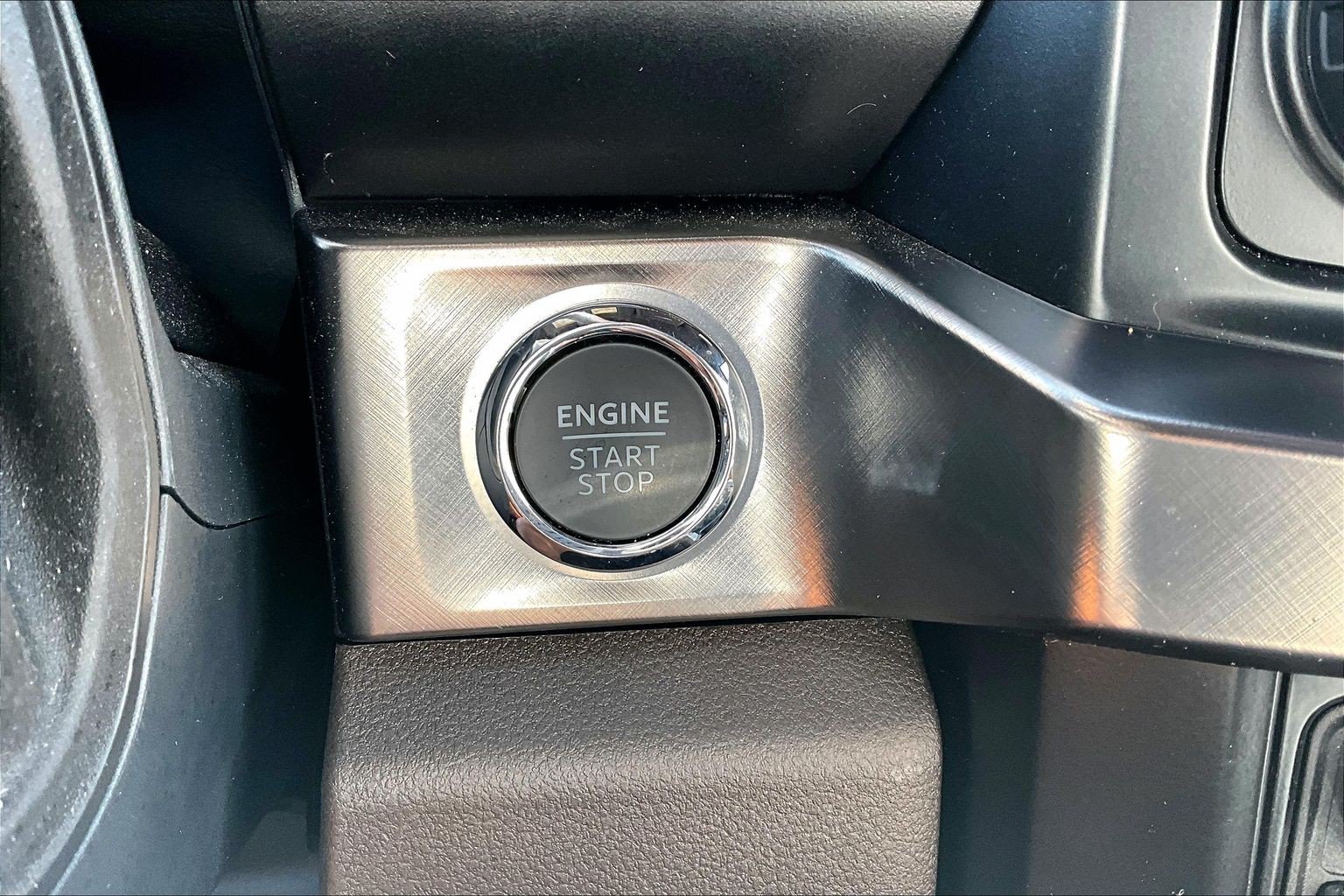 Used 2024 Ford F250 King Ranch w/ Chrome Package AWD/4WD image 16