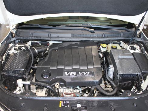 Used 2012 Buick LaCrosse Touring image 28