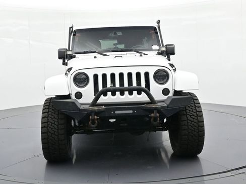 Used 2013 Jeep Wrangler Unlimited Sahara w/ Connectivity Group AWD/4WD image 3