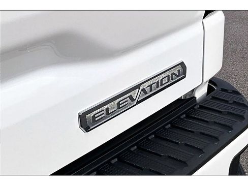 Used 2025 GMC Sierra 1500 Elevation AWD/4WD image 9