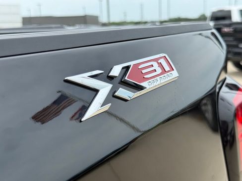 Used 2023 GMC Sierra 1500 Elevation AWD/4WD image 11