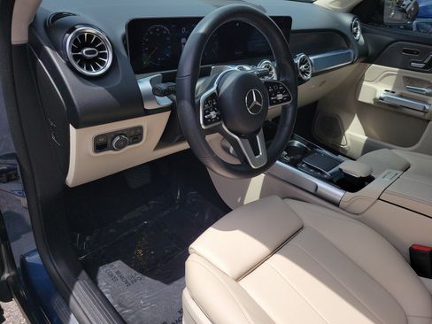 Used 2021 Mercedes-Benz GLB 250 image 22