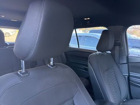 Used 2020 Ford Explorer XLT w/ Comfort Package image 10
