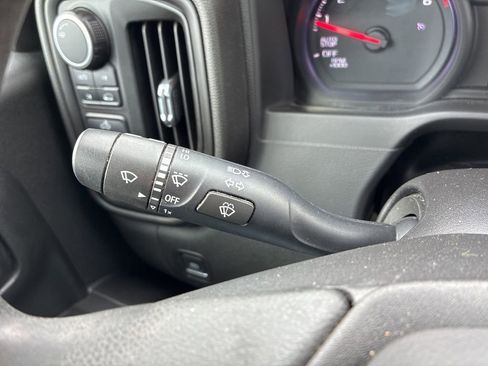 Used 2020 Chevrolet Silverado 1500 Custom w/ Custom Value Package image 23