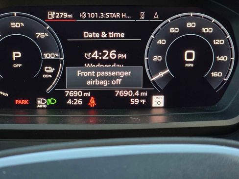 Used 2025 Audi Q4 e-tron Premium Plus w/ Premium Plus image 26