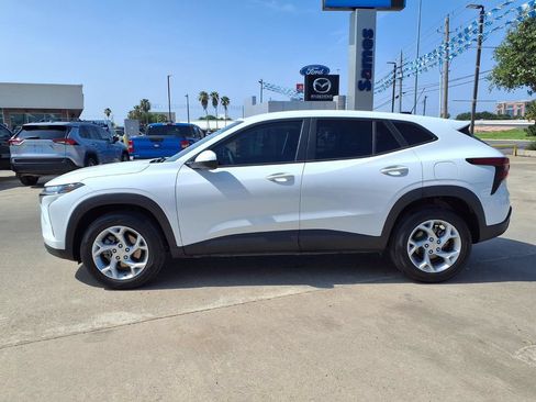 Used 2026 Chevrolet Trax LS w/ LS Convenience Package FWD image 5
