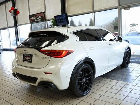 Used 2018 INFINITI QX30 Sport w/ Cargo Package image 16