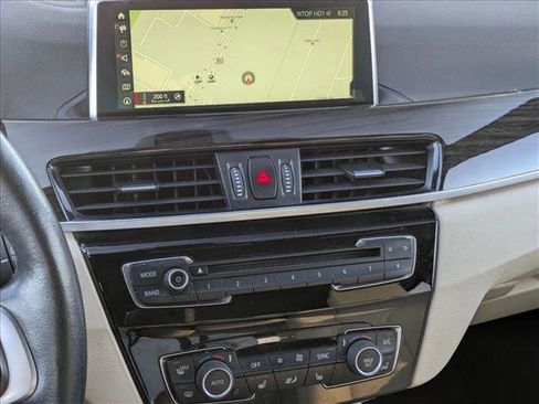 Used 2018 BMW X1 xDrive28i image 11