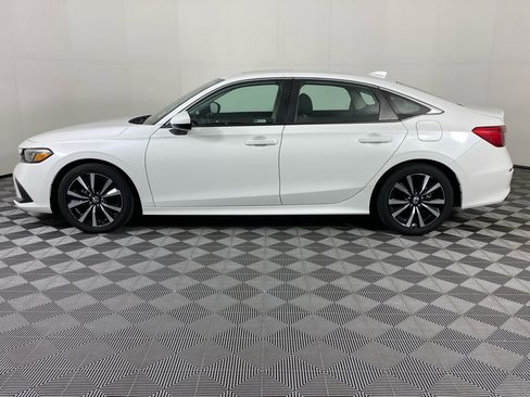 Used 2023 Honda Civic EX image 5